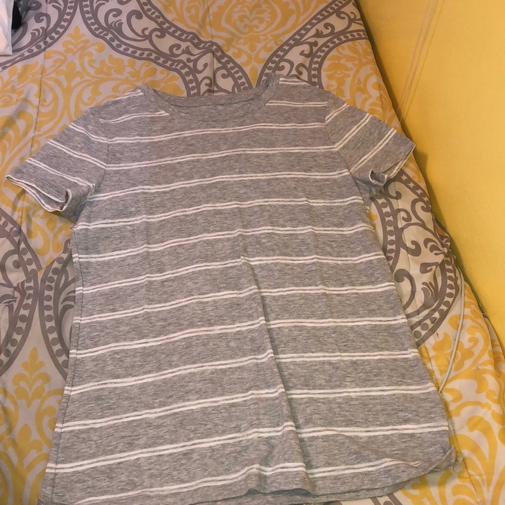 Short sleeved top